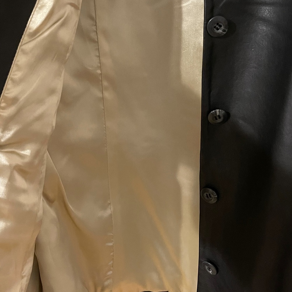 Women’s black Leather jacket size L - Picture 3 of 3